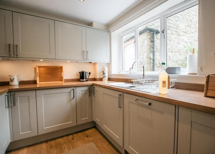3 Bed In Bedale Oc-g0095 بيت للعطل *