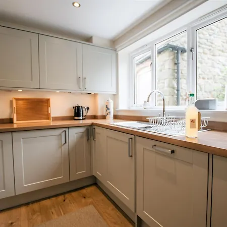 3 Bed In Bedale G0095 * Crakehall